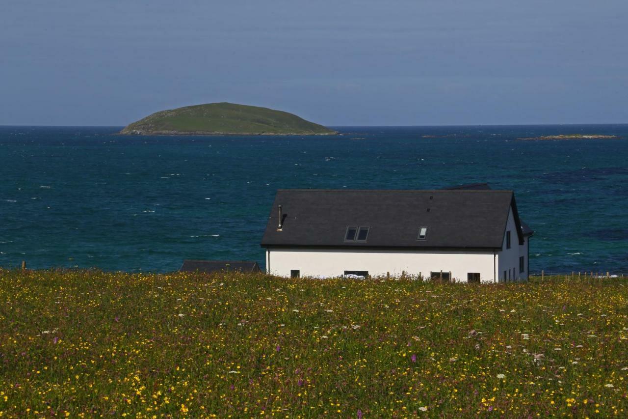 An Taigh Mor Bed & Breakfast Eriskay Екстериор снимка
